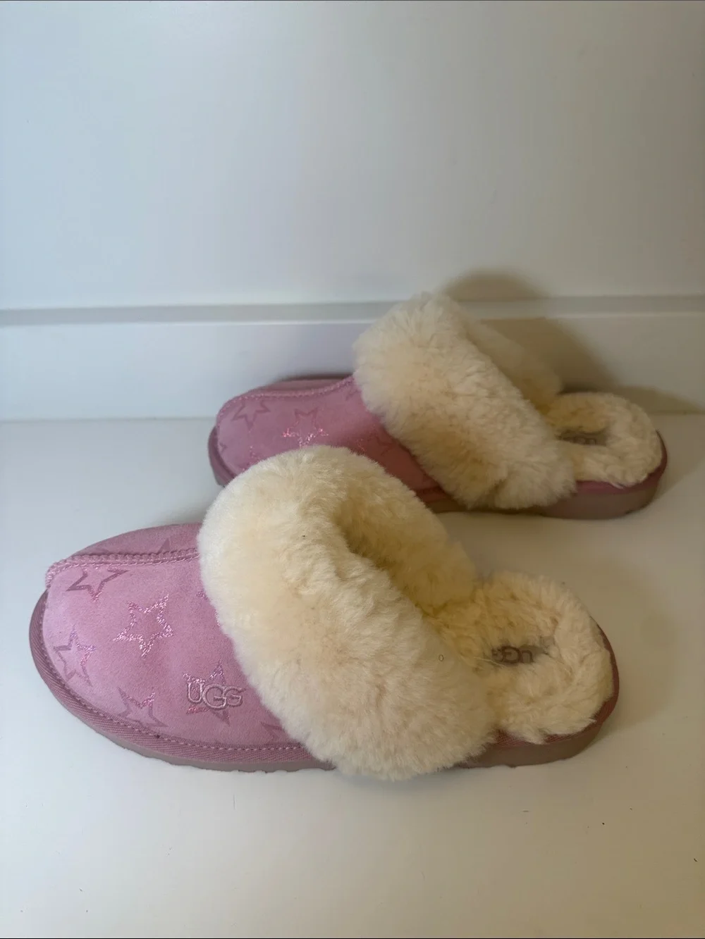 UGG Pink Star Shearling Cuff Slippers - Big Kids Size 6